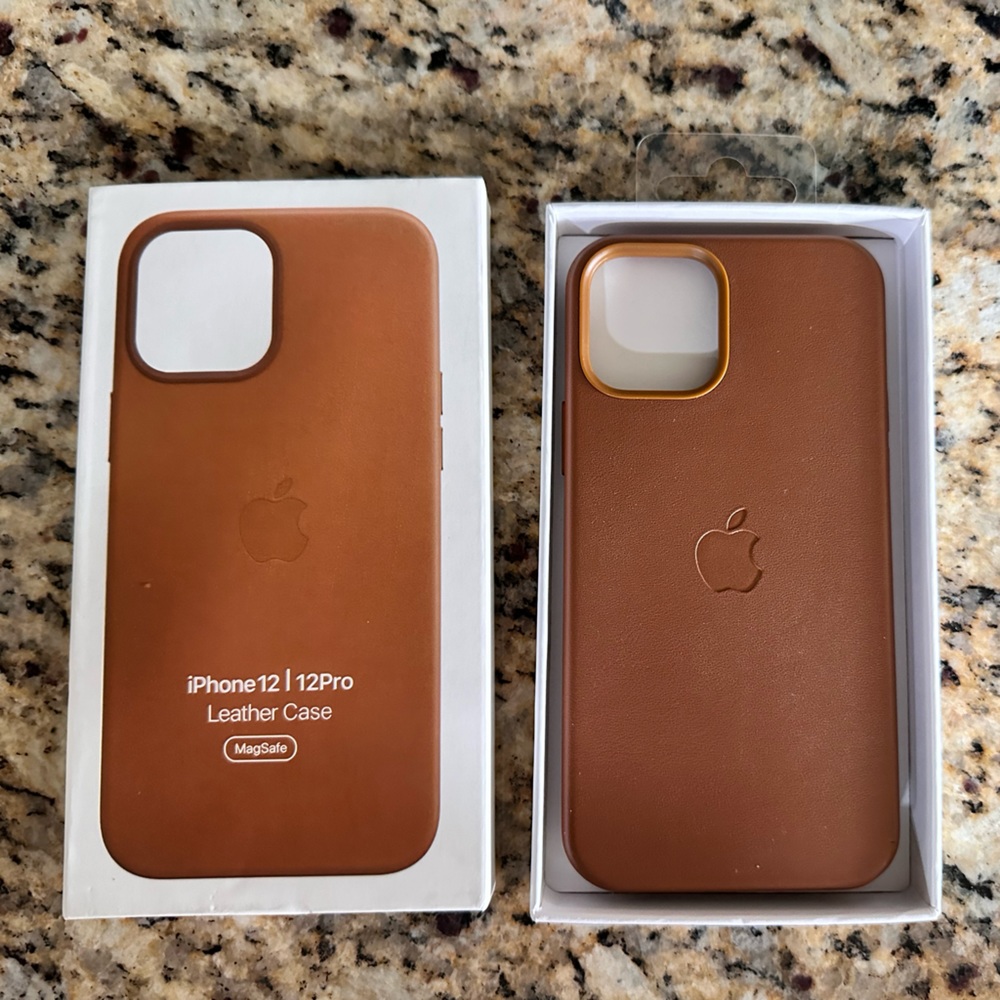 Original Apple iPhone 12/12Pro Saddle Brown Leather MagSafe Case